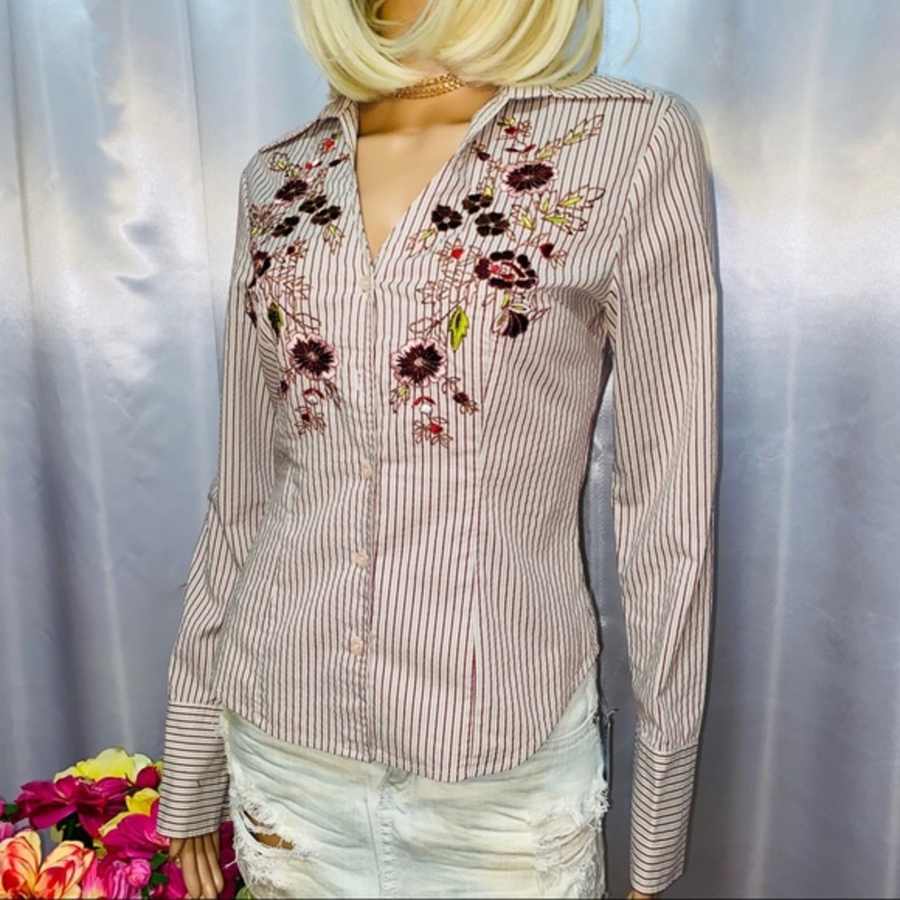 Express embroidered button down - Picture 3 of 15
